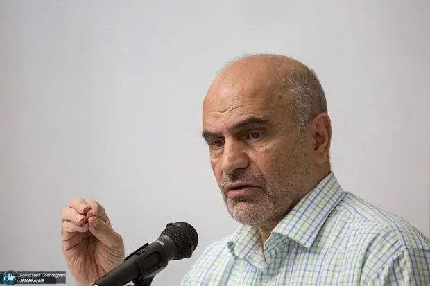 فرشاد مومنی