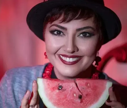 آناهیتا همتی