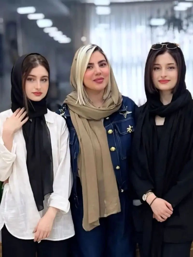 بازگشت سارا و نیکا فرقانی به ایران (1)