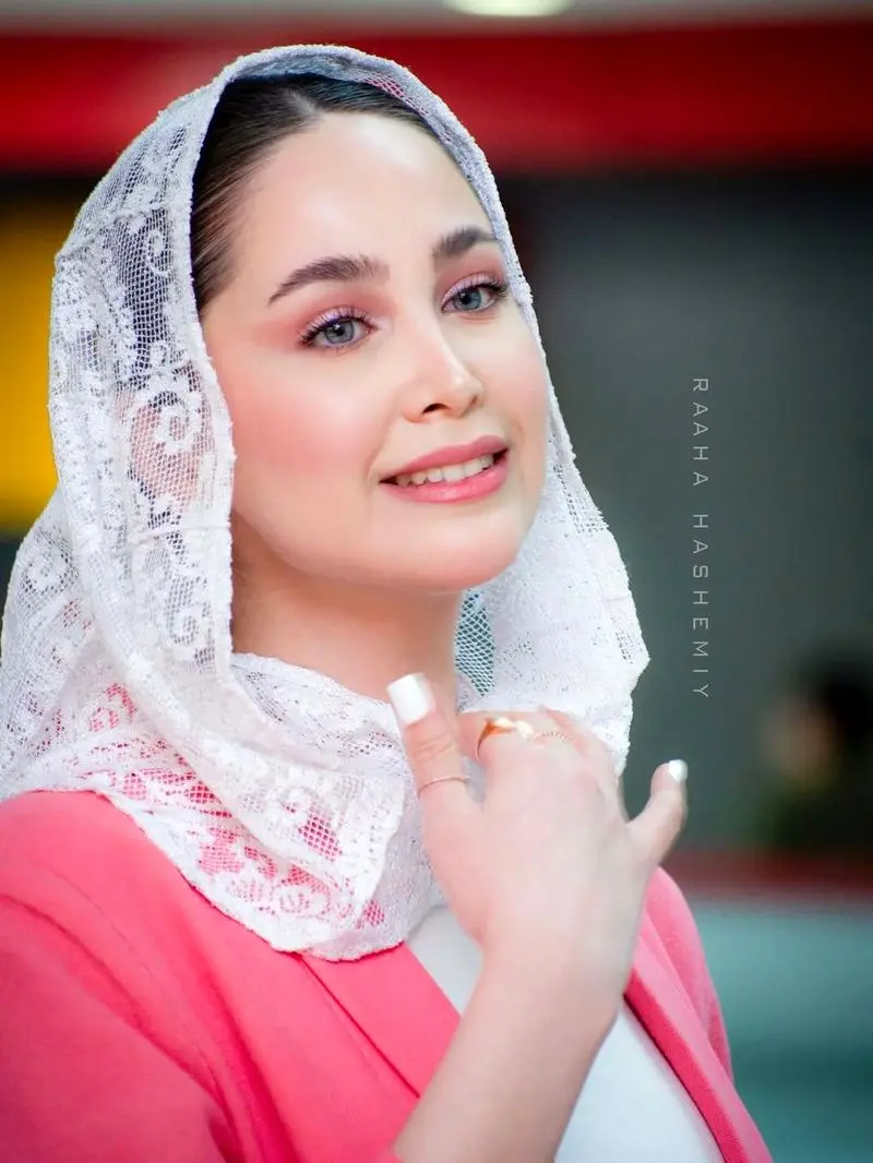 عکس پشت صحنه تینا یلان