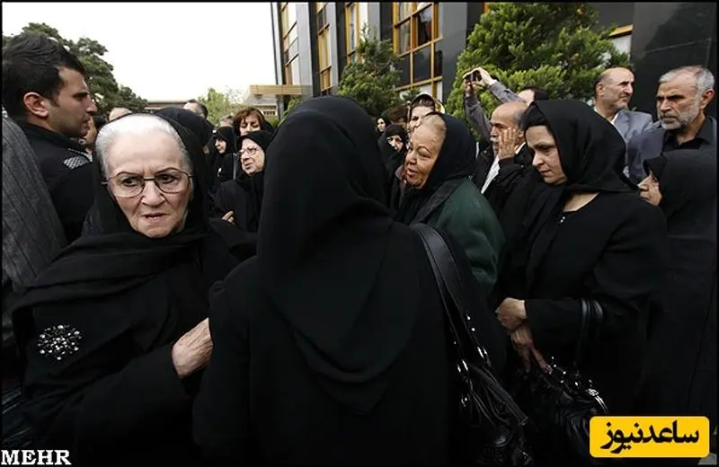 مراسم تشییع کیومرث ملک مطیعی آقا غلام