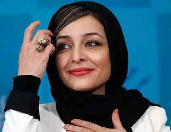 ساره بیات