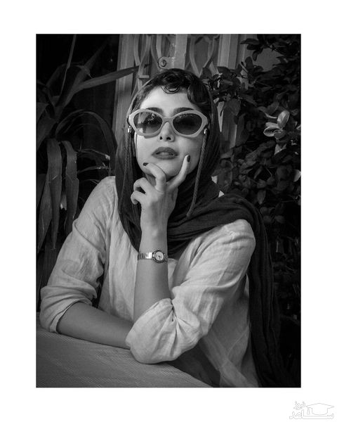دیبا زاهدی