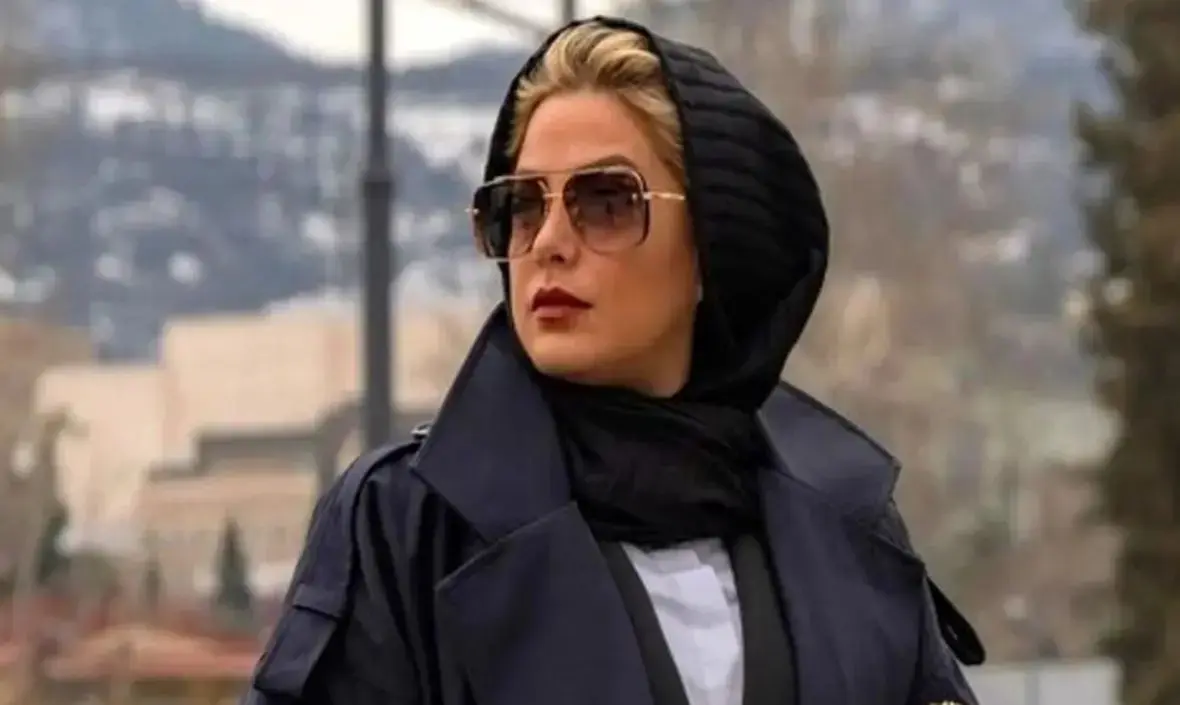 طناز طباطبایی