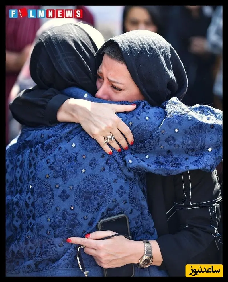 طناز طباطبایی