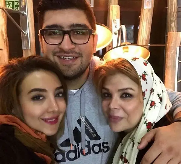 شیوا خنیاگر 