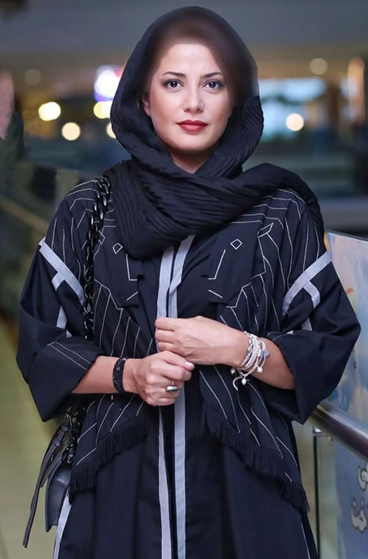 طناز طباطبایی