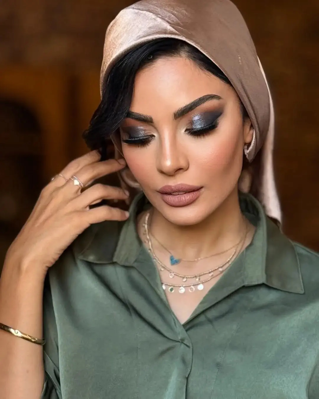 صحرا اسداللهی با آرایش غلیظ
