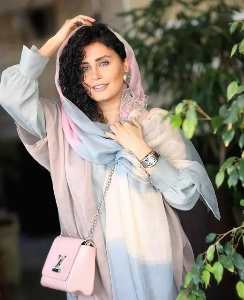 بررسی استایل الناز شاکردوست