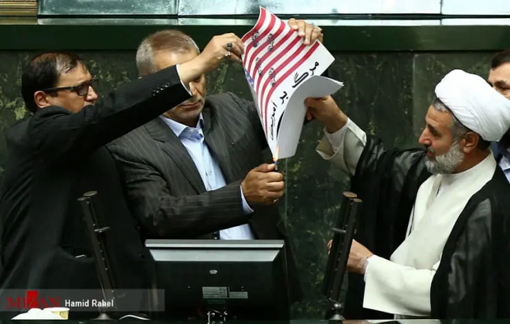 واعظی: دولت سیزدهم تلاش کرد به برجام برگردد اما موفق نشد/ یک اقلیت با هر ابتکاری که مانع اسنپ‌بک می‌شد، مخالفت کردند؛ چه مذاکره با آمریکا، چه با اروپا