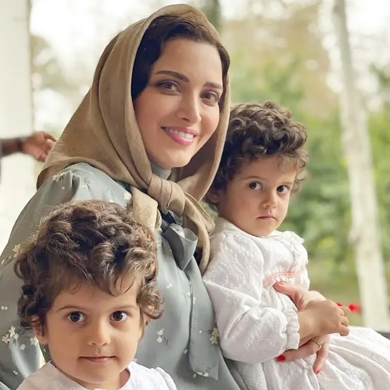 بهنوش طباطبایی و دوقلوها
