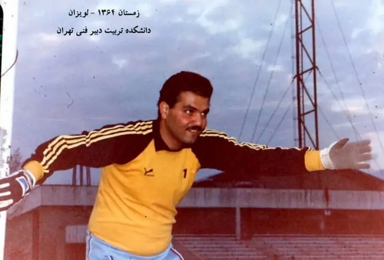 جواد خیابانی را با لباس دروازه بانی ندیده اید.