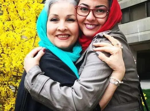 آناهیتا همتی