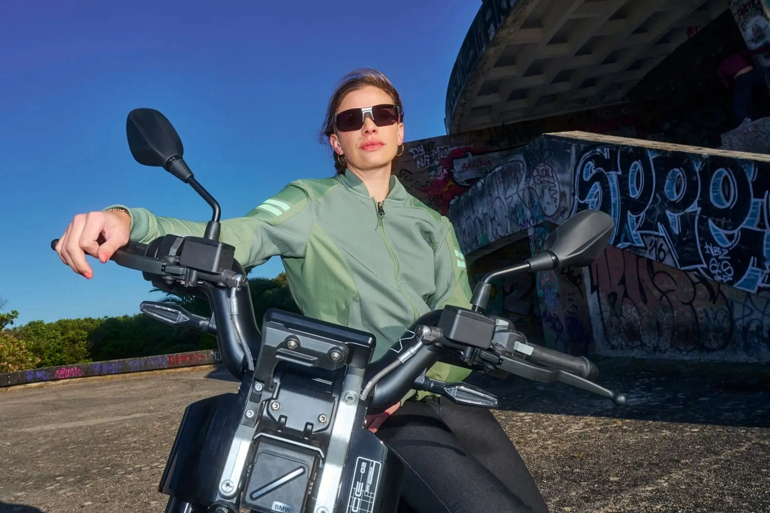 P90512824_lowRes_bmw-motorrad-connect