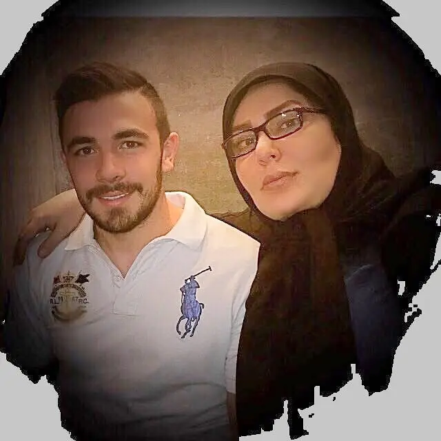 همسر+جوان+امیر+قلعه+نویی+در+کنار+پسرش+++بیوگرافی