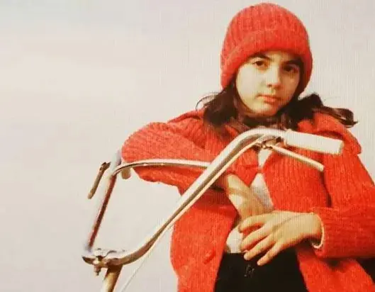 آناهیتا همتی