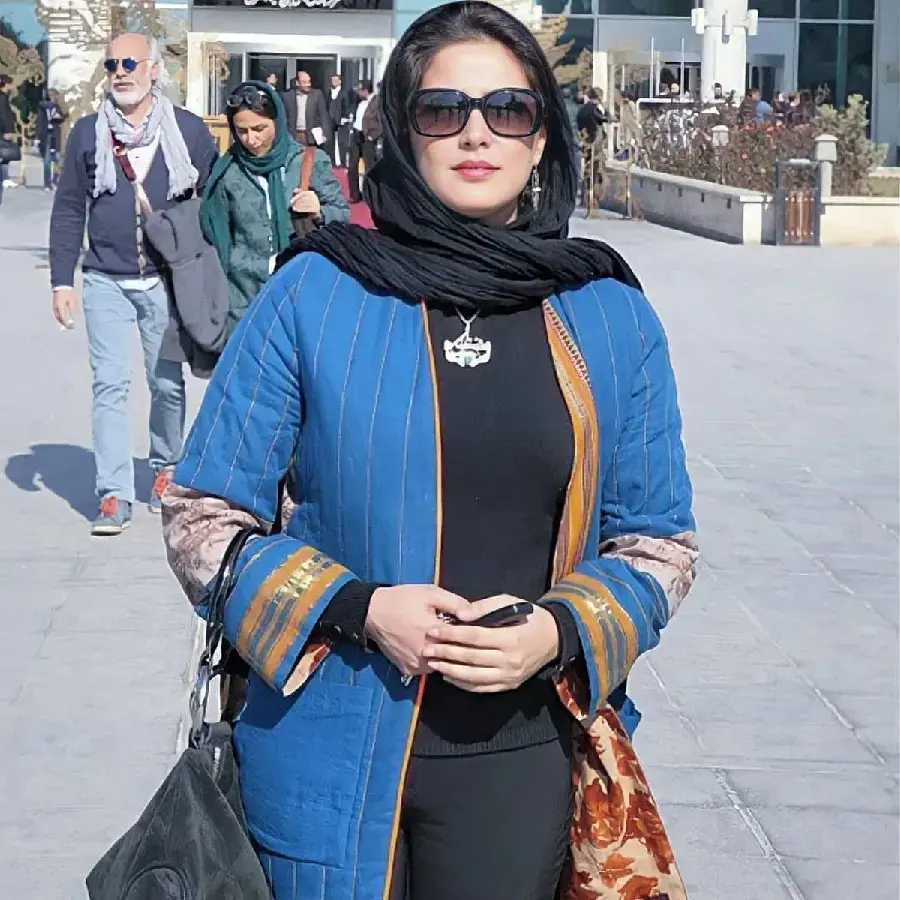 طناز طباطبایی