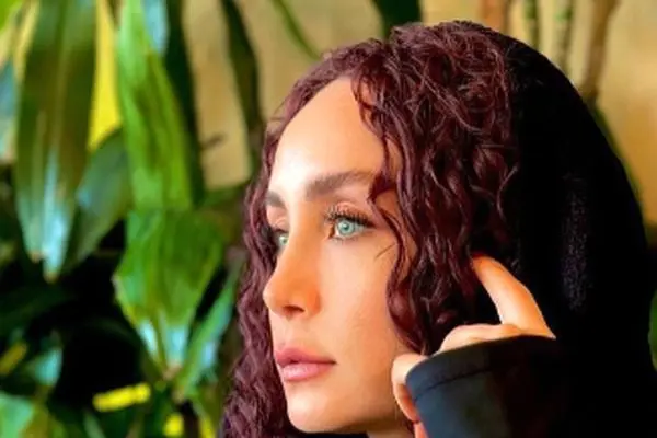 عکس‌های داغ از تفریحات لاکچری حدیث فولادوند در استخر خصوصی