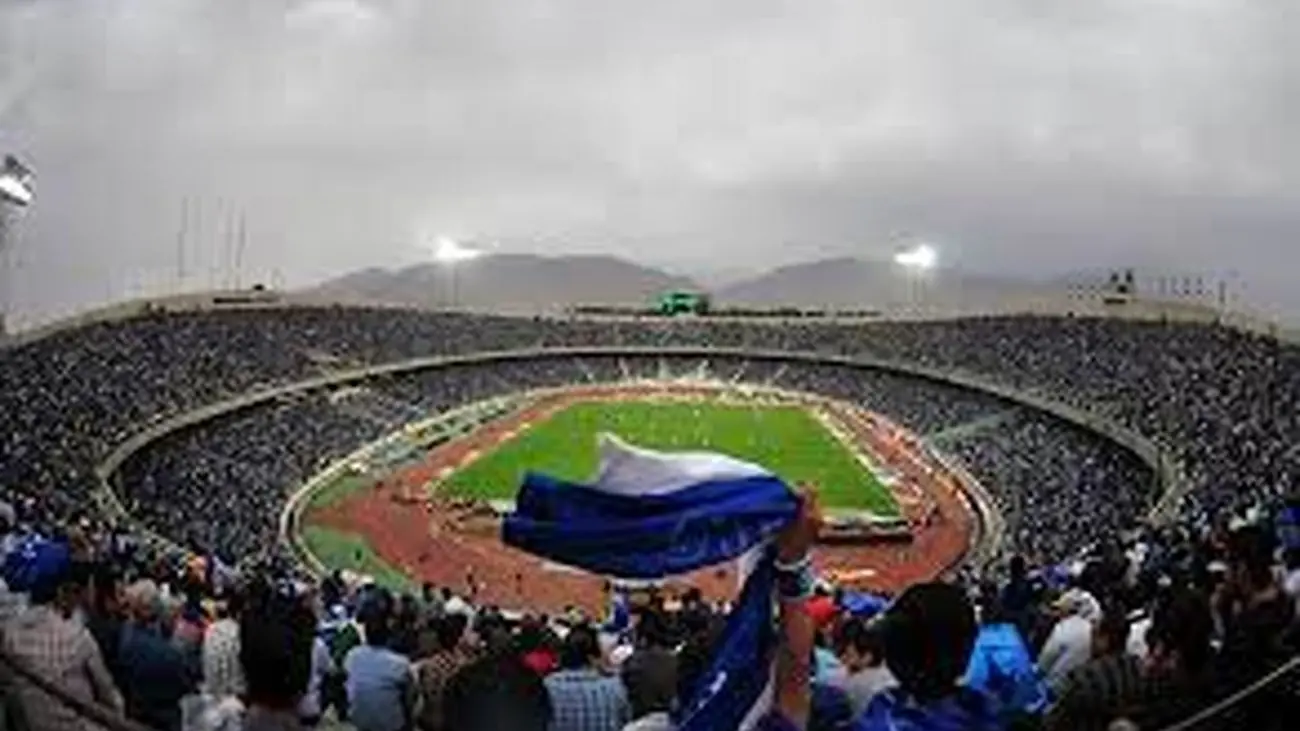 عکس های جنجالی از حضور زنان بی حجاب روس در ورزشگاه آزادی