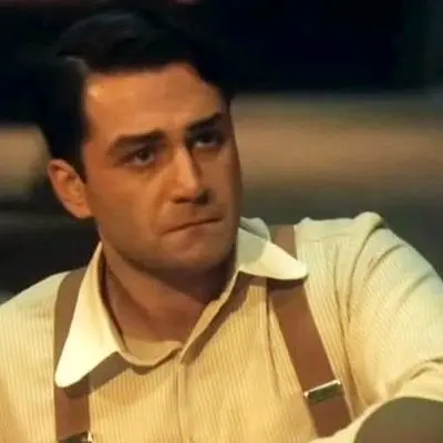 دانیال پورصباح، جذاب‌ترین بازیگر سریال بامداد خمار! آیا آلن دلون دیگری متولد شده است؟