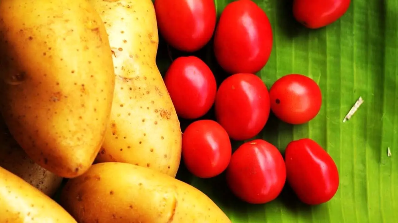 قیمت گوجه فرنگی و سیبزمینی نجومی شد/ قیمتهای جدید را ببینید