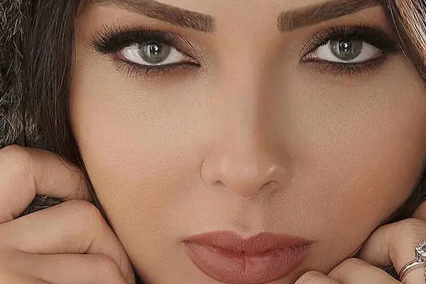 عکس شوکه کننده از استایل لیلا اوتادی با مانتو زننده / چه وضعشه ؟!