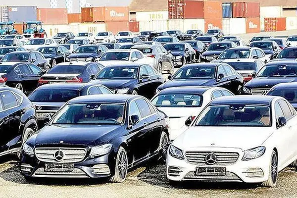 ثبت سفارش واردات خودرو تعلیق شد؟
