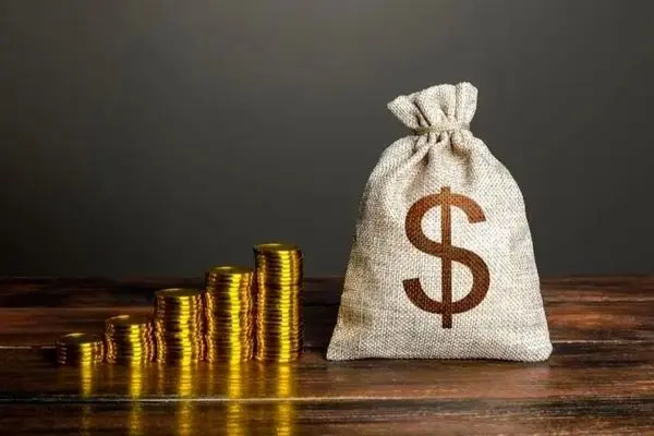 افزایش حقوق کارمندان؛ درخواست رسمی به پزشکیان و قالیباف ارسال شد