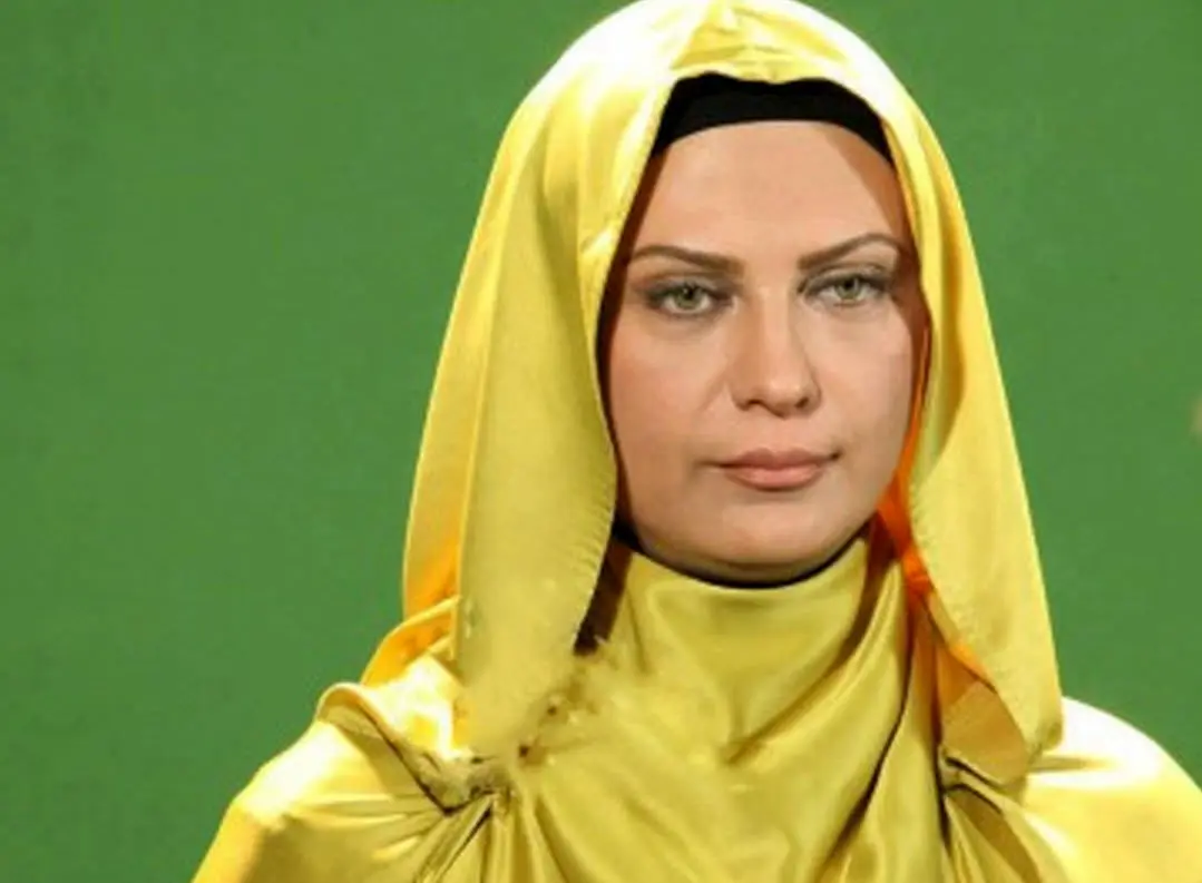 جذابیت خیره کننده لعیا زنگنه در آستانه 58 سالگی / جذاب تر از همیشه !