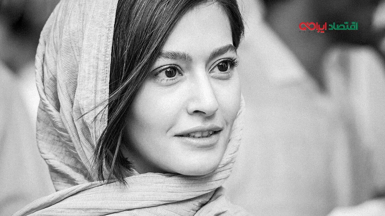 عکس‌های جنجالی پردیس احمدیه با یک خودروی کلاسیک خاص!