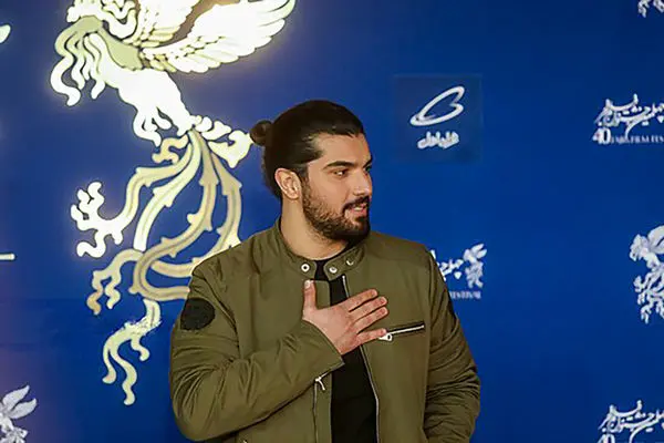 اولین عکس از مادر فوق العاده جذاب سینا مهرداد آقازاده ایران ! / حتی جذابتر از دختر معروفش !