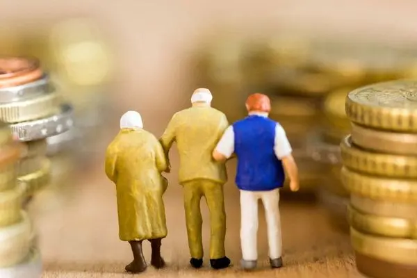 بازنشستگان/ آیا باید منتظر قطع مستمری خود باشید؟
