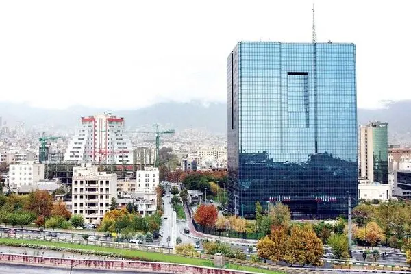 بی‌عدالتی آشکار / بانک مرکزی به متخلفان جایزه داد؟