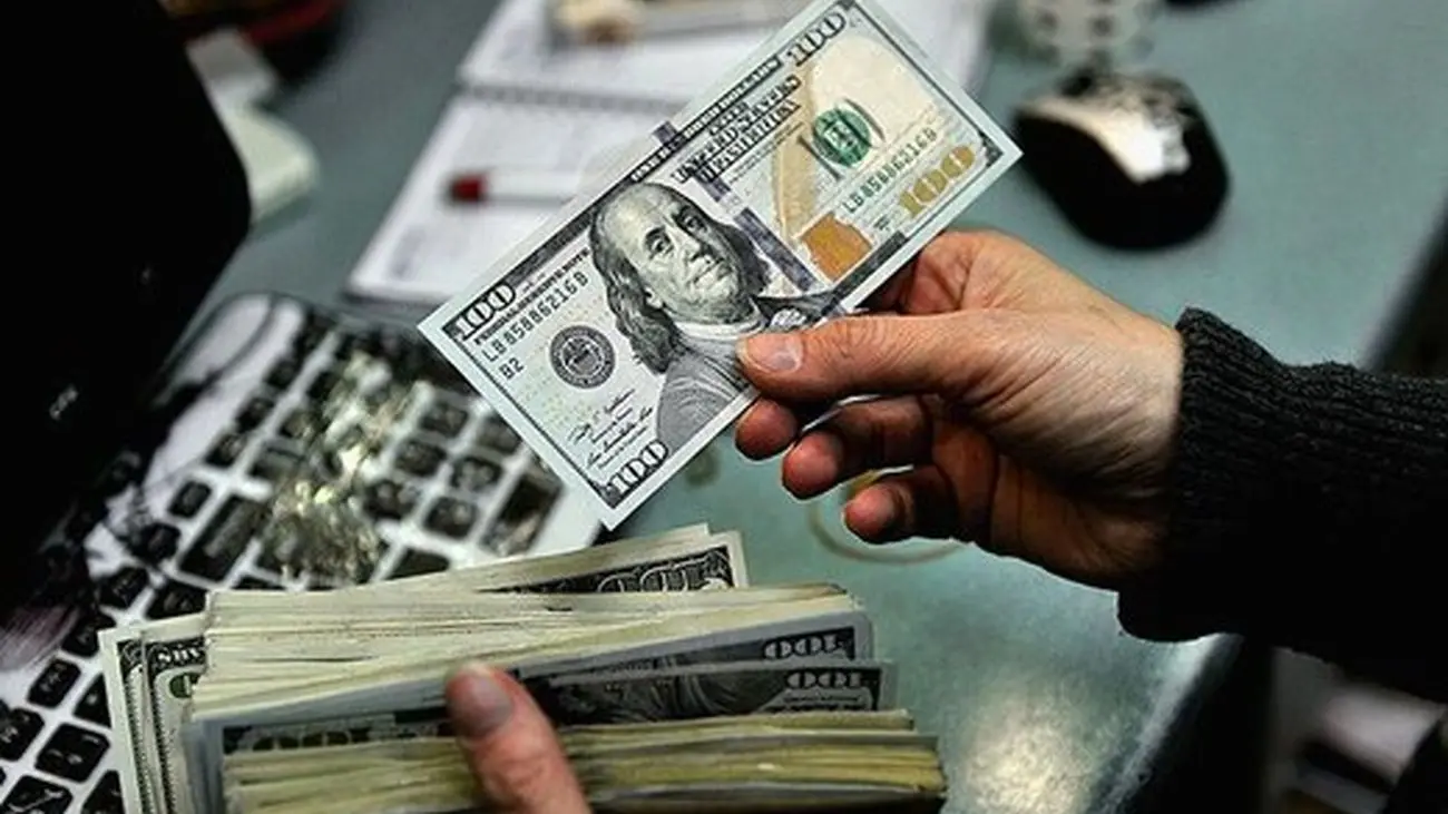 با این وضعیت بازار همه دلارفروش شدند / در فردوسی چه خبر است ؟!