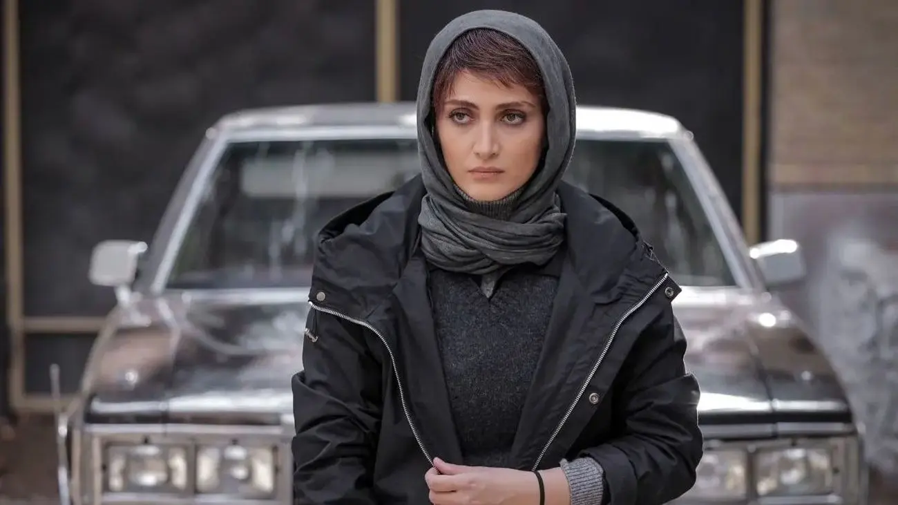 تغییر چهره خیره کننده خانم بازیگر سریال زخم کاری در 28 سالگی / زیبایی الناز ملک با رنگ موی میلیونی !