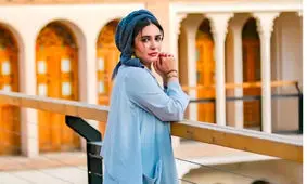 استایل رنگارنگ و شوکه‌کننده لیندا کیانی در خیابان‌های برزیل!