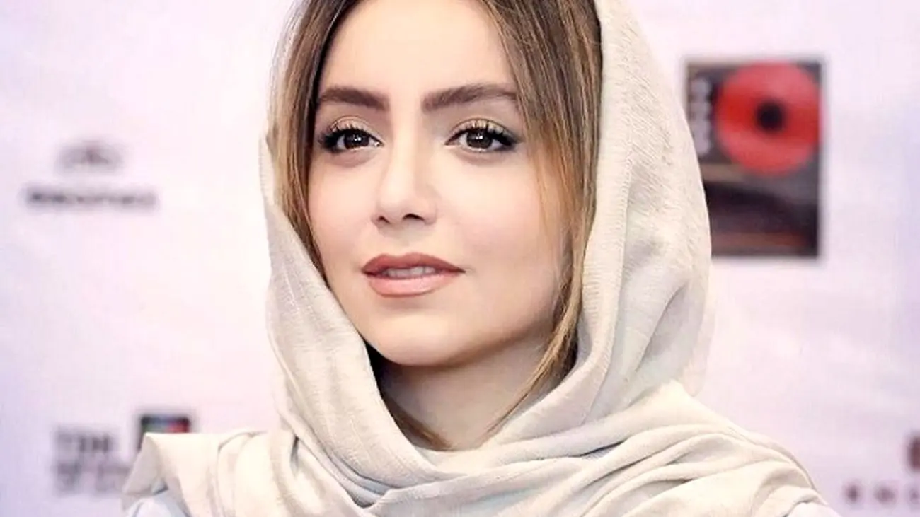 تغییر چهره جذاب نازنین بیاتی با آرایش دخترانه ! / چقدر ملیح و ناز شده !