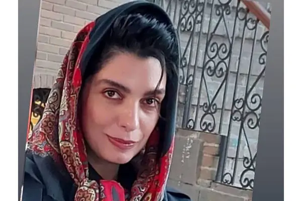  الیکا عبدالرزاقی مچ حامد آهنگی رو گرفت /  عرق زکریای رازیه یا عرق رازیانه؟!