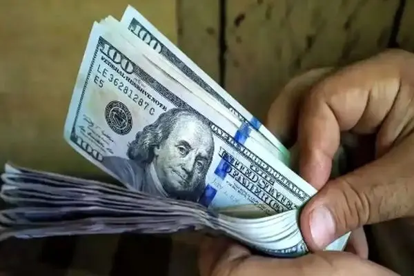 آیا خرید دلار در شرایط فعلی تصمیم درستی است؟