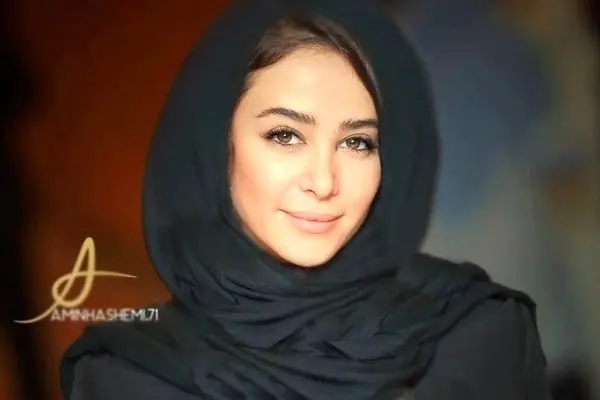 راز جذابیت الناز حبیبی در 37 سالگی؛ تغییر استایل از ماکسیمال به مونوکروم!