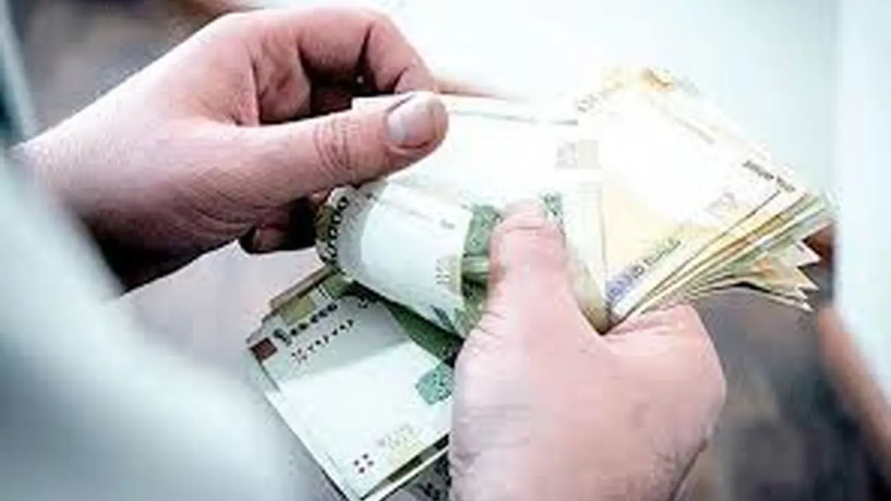 بریز و بپاش دولت / این کارمندان مستقیما از خزانه حقوق میگیرند