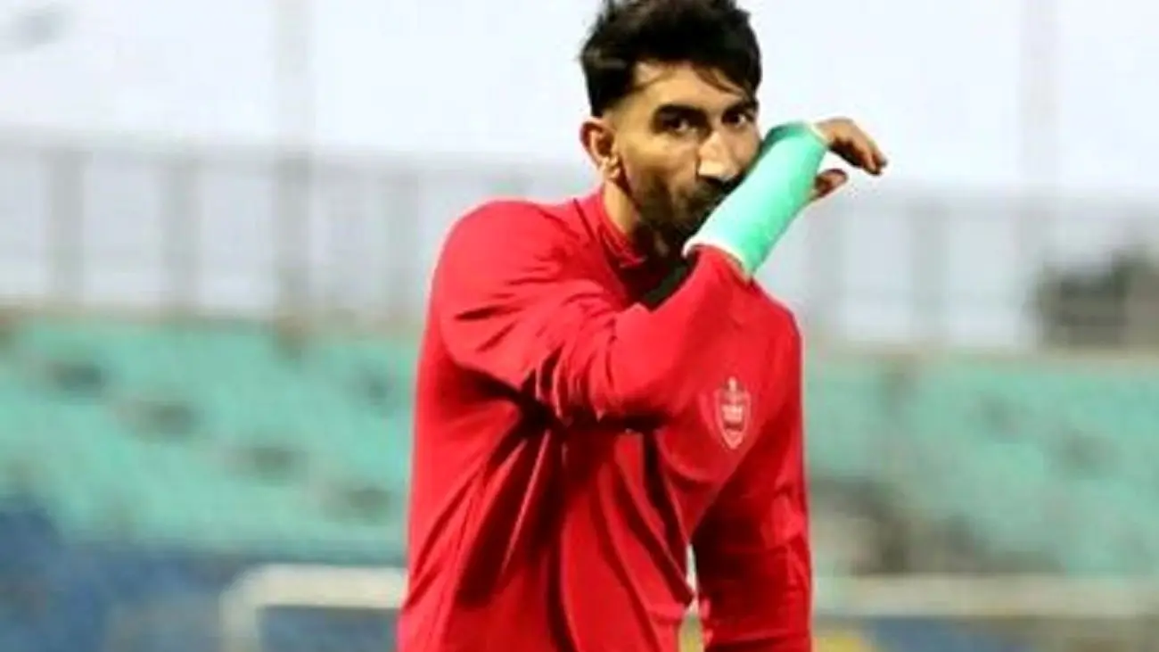 رسمی / بیرانوند شرط پرسپولیس را قبول نکرد ؛ نقل و انتقالات به خاک و خون کشیده شد