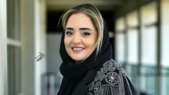 عکس دیدهنشده نرگس محمدی و خانوادهاش در جشنواره فجر / یکی از یکی زیباتر !