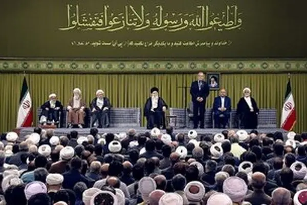 عکسی تازه از پزشکیان در کنار رهبر انقلاب