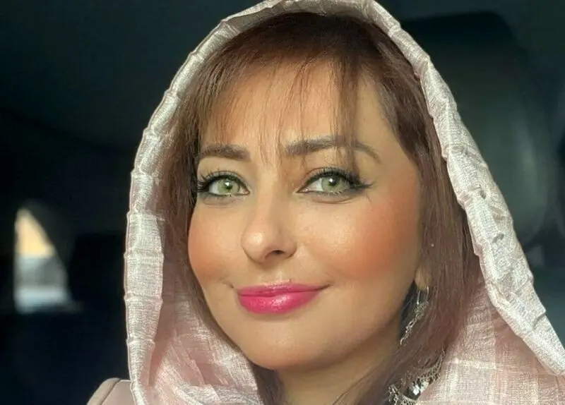 اولین عکس عاشقانه نفیسه روشن با داماد در مراسم عروسی + بیوگرافی