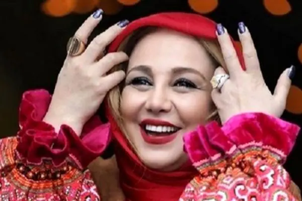 عکس عاشقانه بهنوش بختیاری و راز شاخه گل در دستانش!