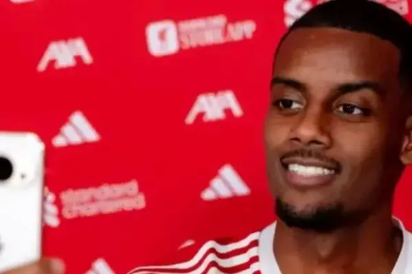 پشت پرده سکونشینی خرید 150 میلیون یورویی لیورپول