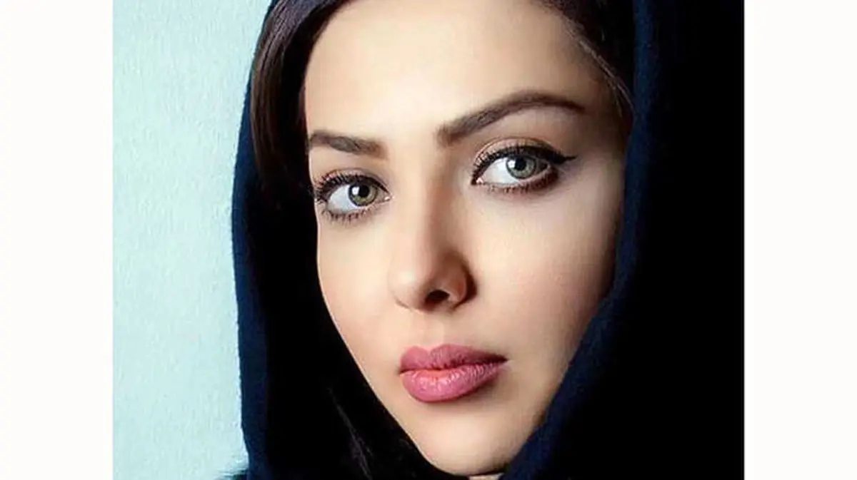 عکس خیلی منشوری از لیلا اوتادی در کنار خواهر پلنگ تر از خودش !