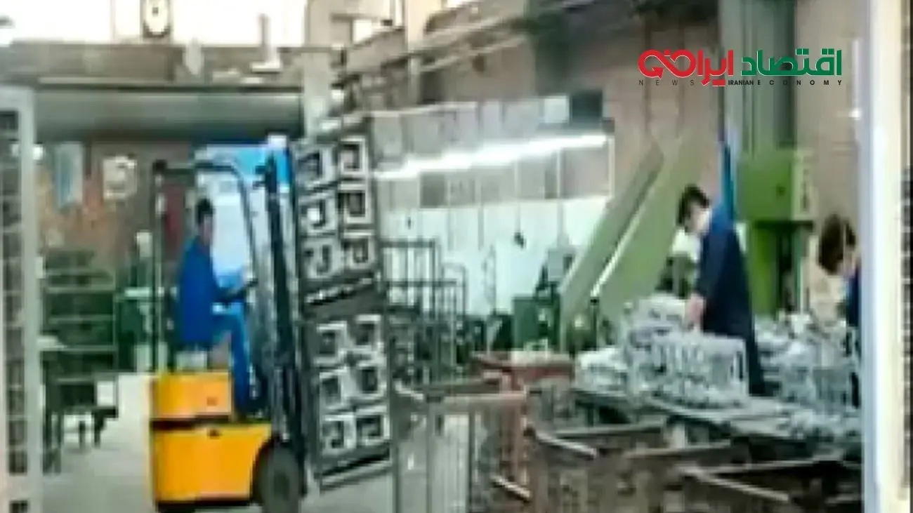 قاچاق، معضل اصلی بازار چرخ خیاطی/ تولیدات داخلی چرخ خیاطی به 150 هزار دستگاه در 10 ماهه امسال رسید