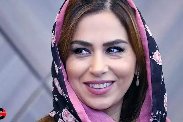 واکنش تند و تیز تینا پاکروان به توقیف سریال تاسیان / مگه من می‌تونم ساواکی رو نشون بدم که نماز می‌خونه؟!